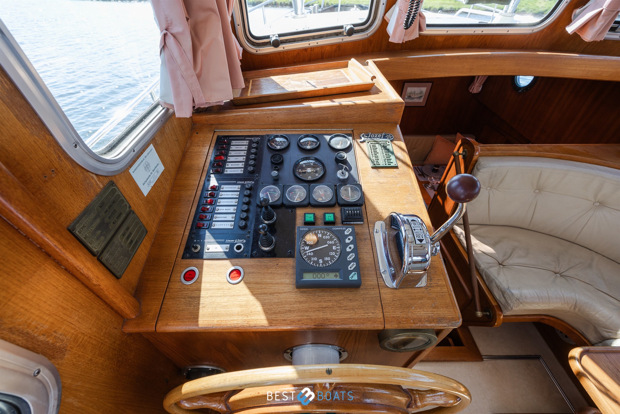 foto: 16 Linssen St. Jozef 1050 Salon