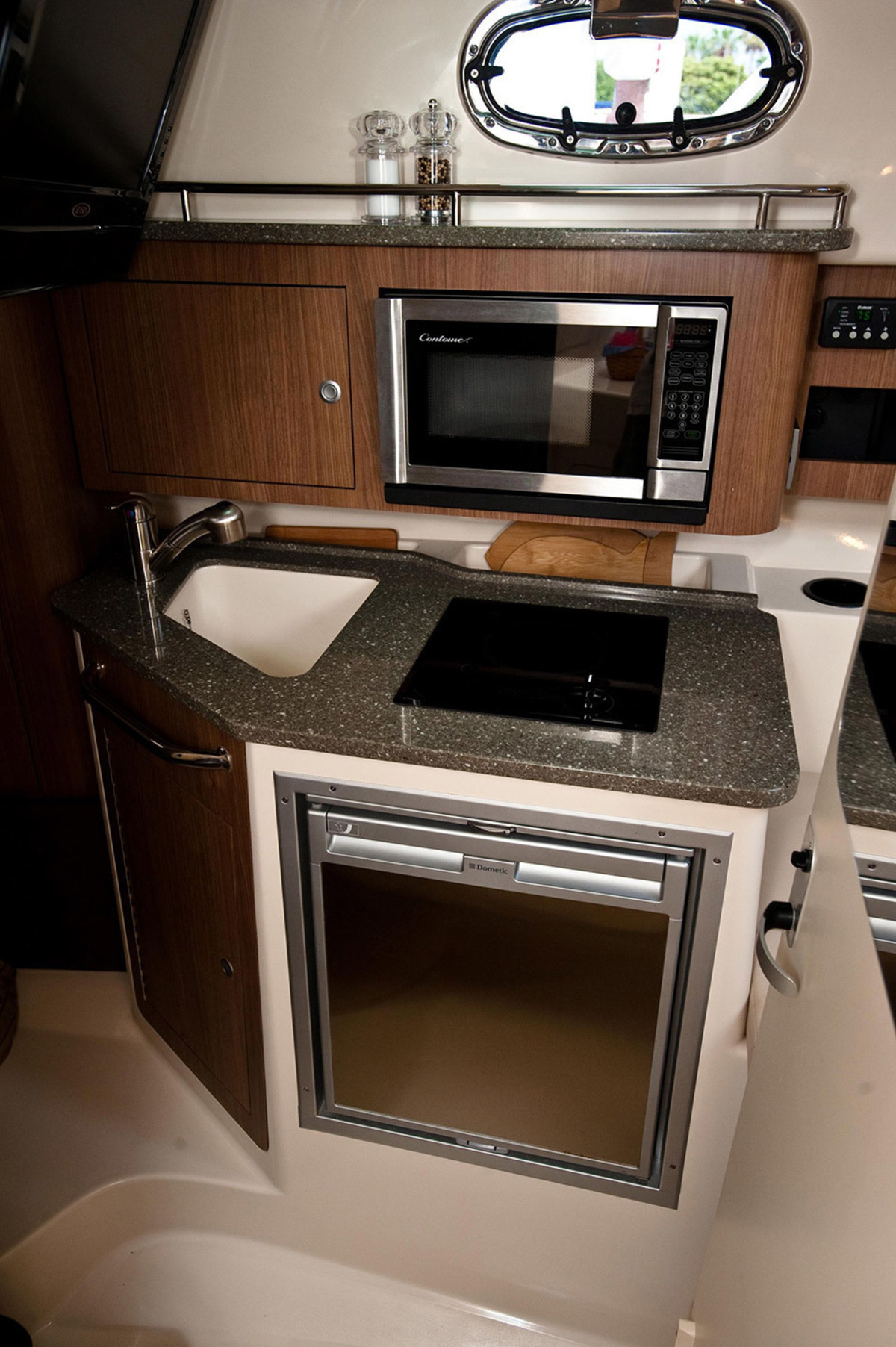 foto: 7 Boston Whaler 285 Conquest