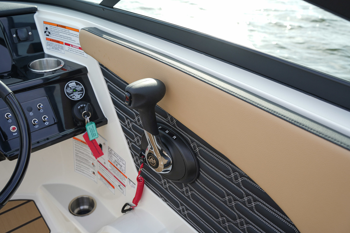 foto: 21 Sea Ray SPX 210