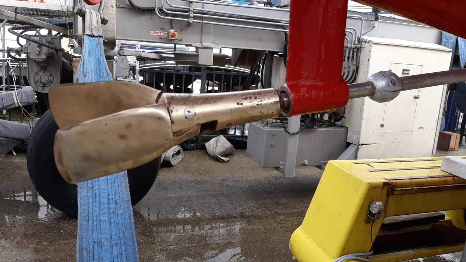 foto: 13 Standfast 33