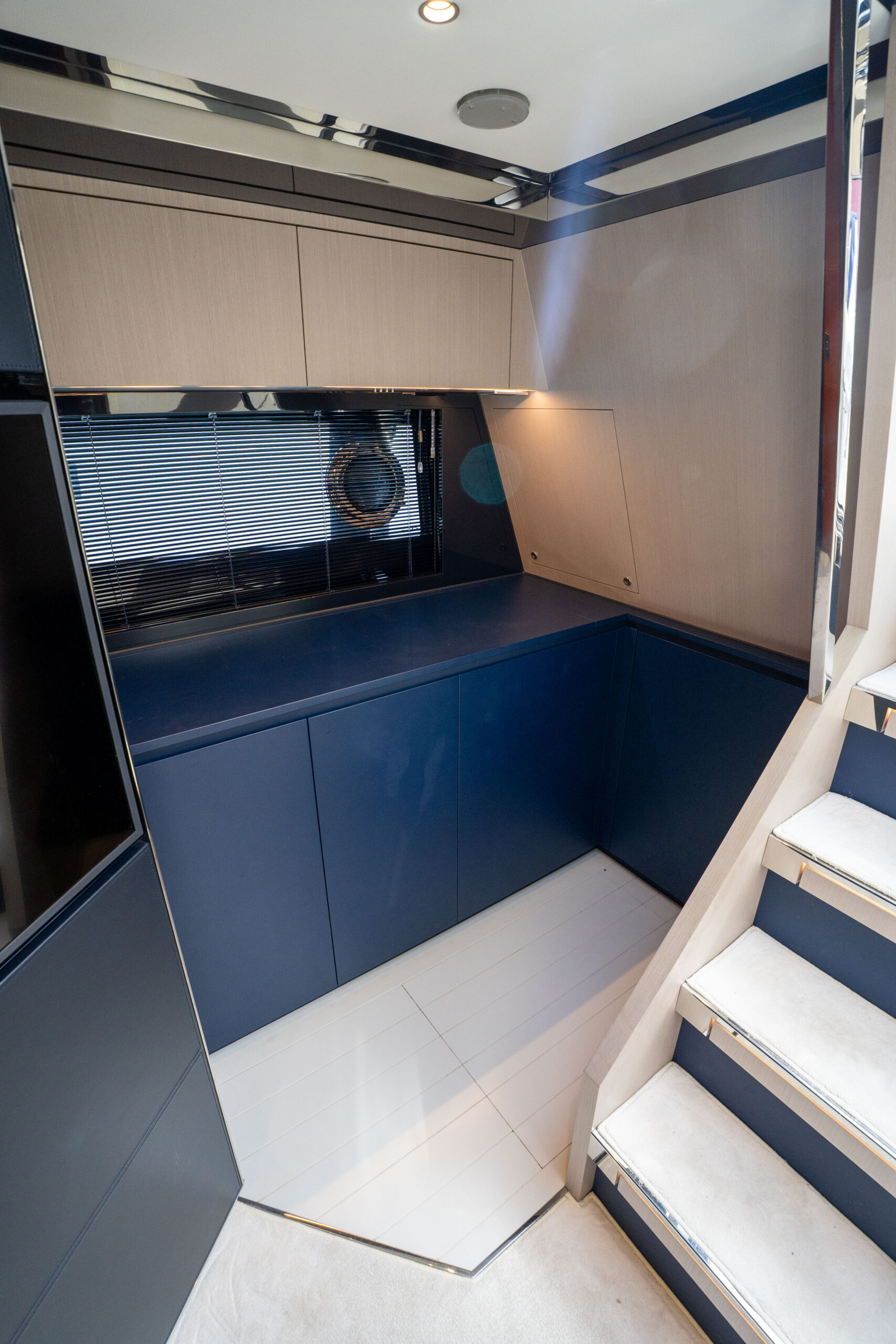 foto: 18 Riva 48 Dolceriva #03 ELEMENTS