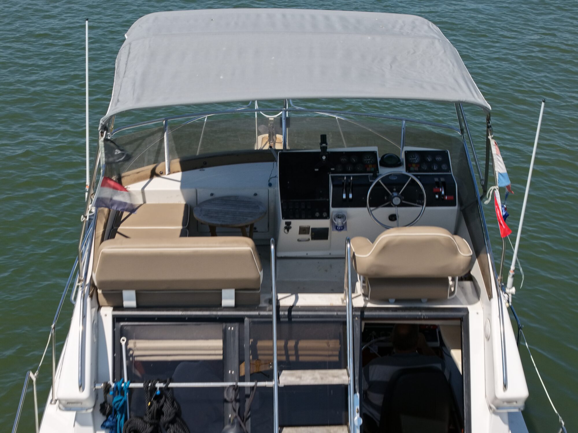 foto: 25 Carver Carver 28 Flybridge