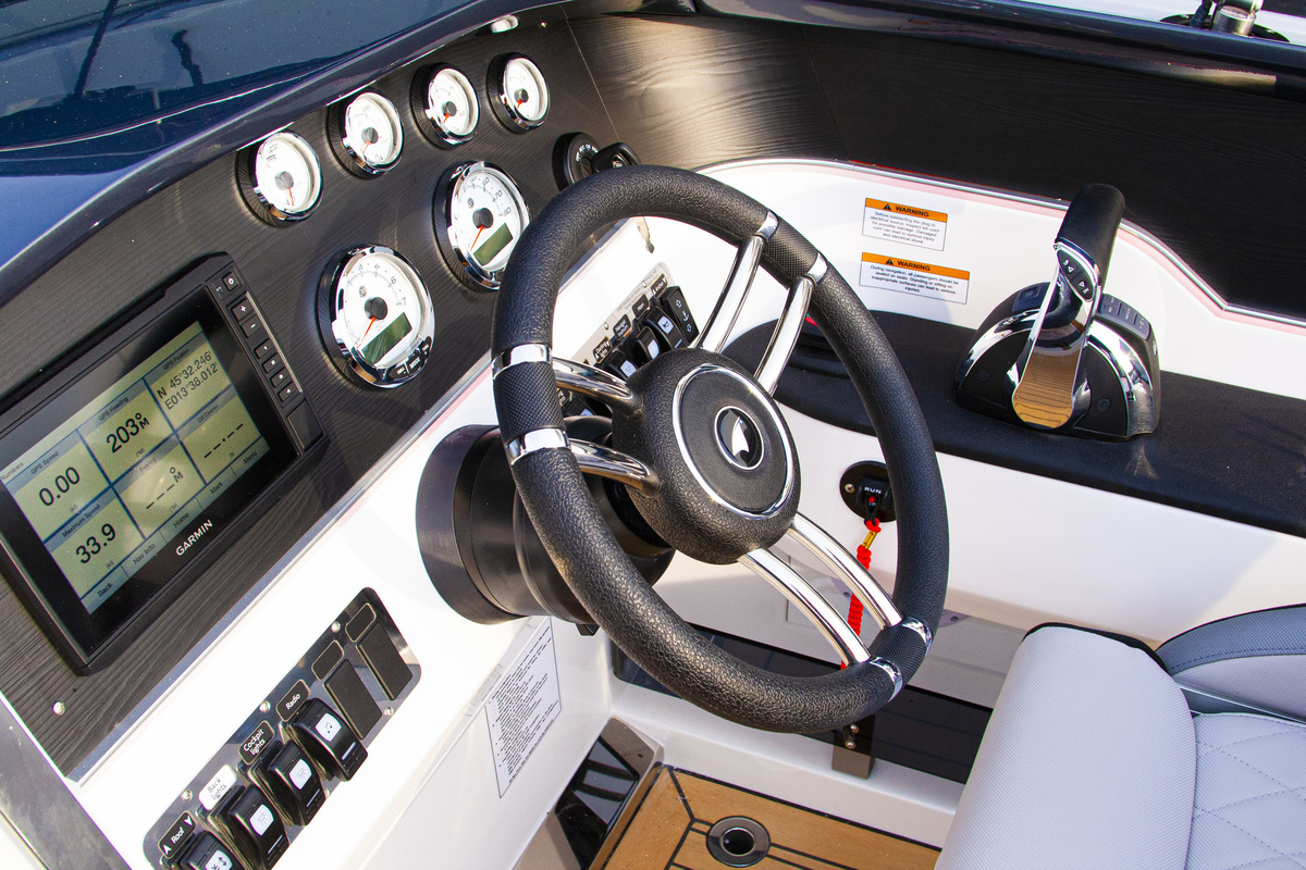 foto: 31 Alfastreet Marine 28 Cabin - Inboard Series
