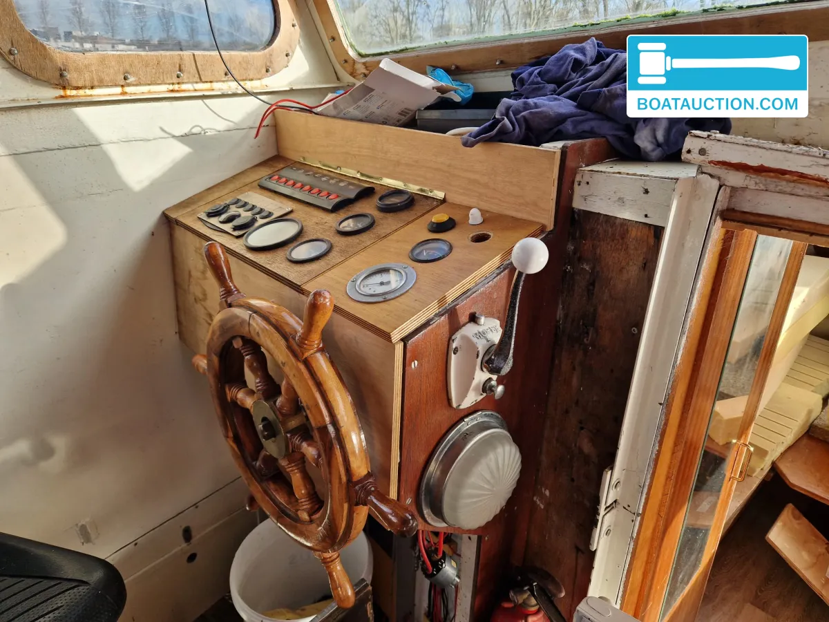 foto: 6 Motorboot 850