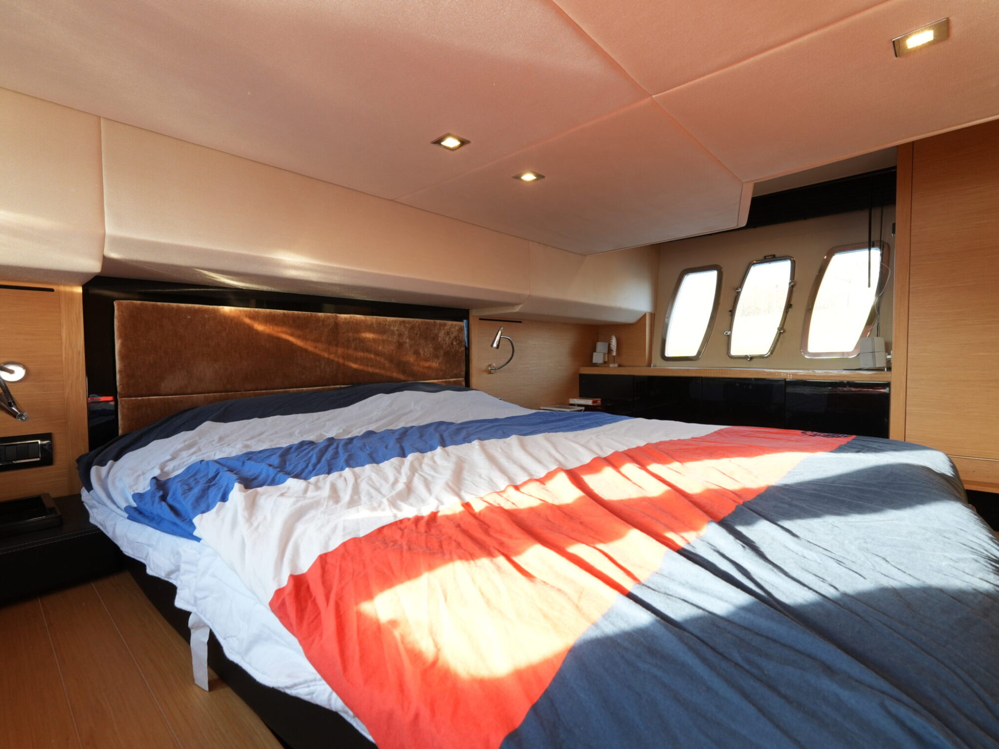 foto: 67 Sessa Sessa C46 HT IPS