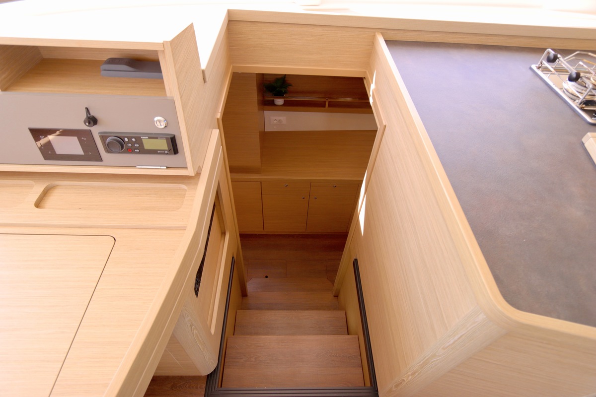 foto: 13 Lagoon 42 Full specs
