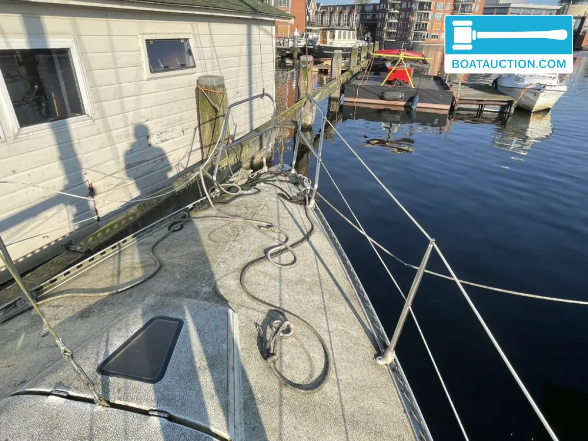 foto: 4 Cabin sailboat 900