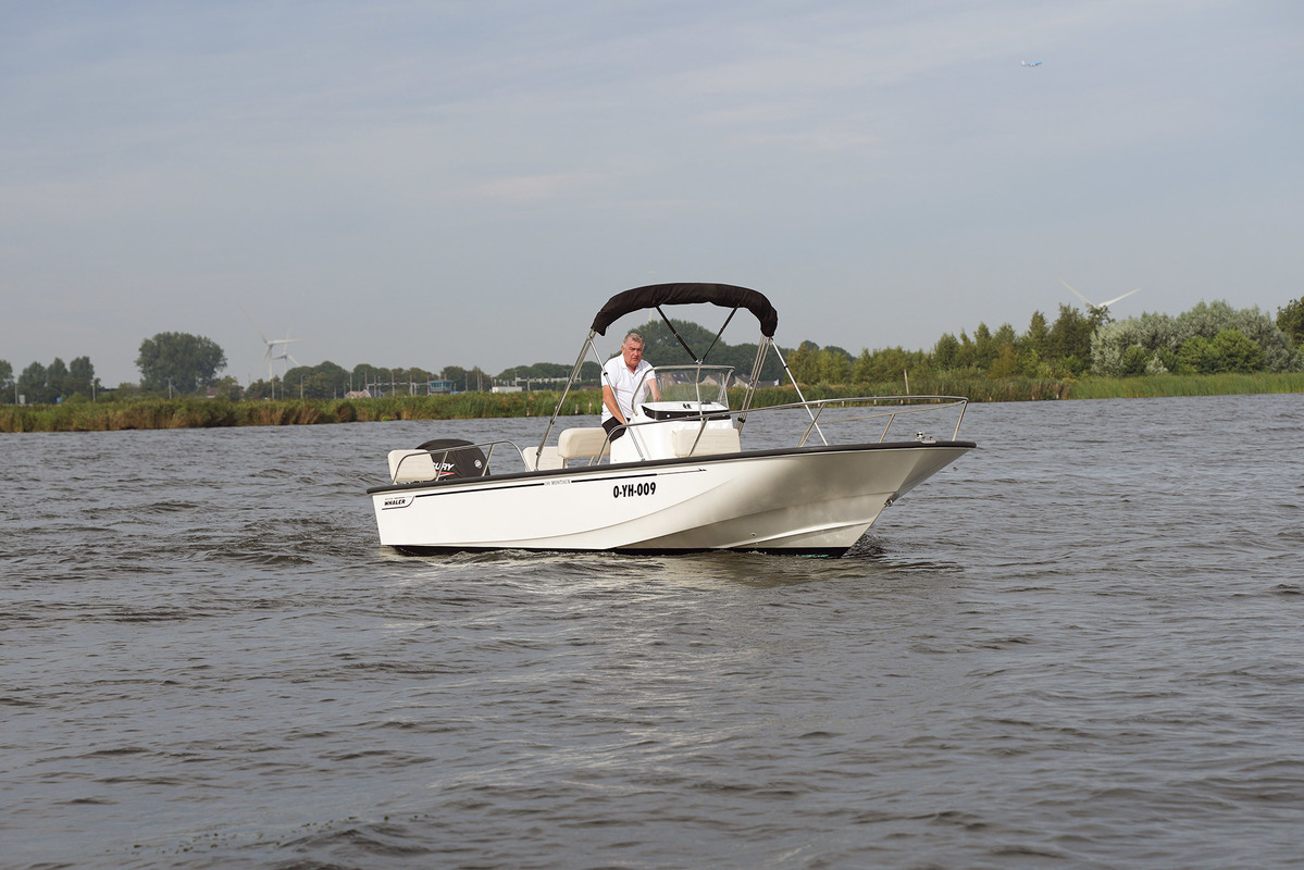 foto: 20 Boston Whaler 190 Montauk