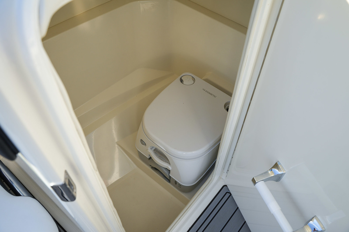 foto: 38 Sea Ray SPX 230 Outboard