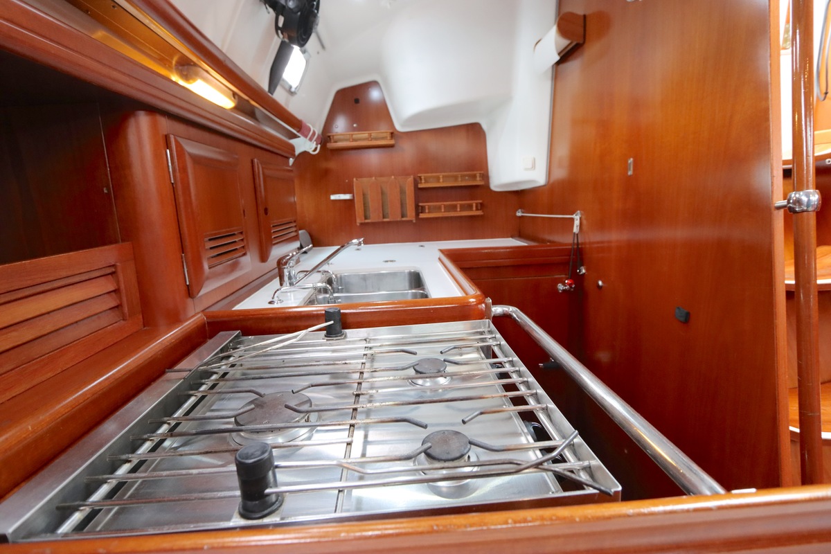 foto: 33 Beneteau Oceanis 423 Clipper 