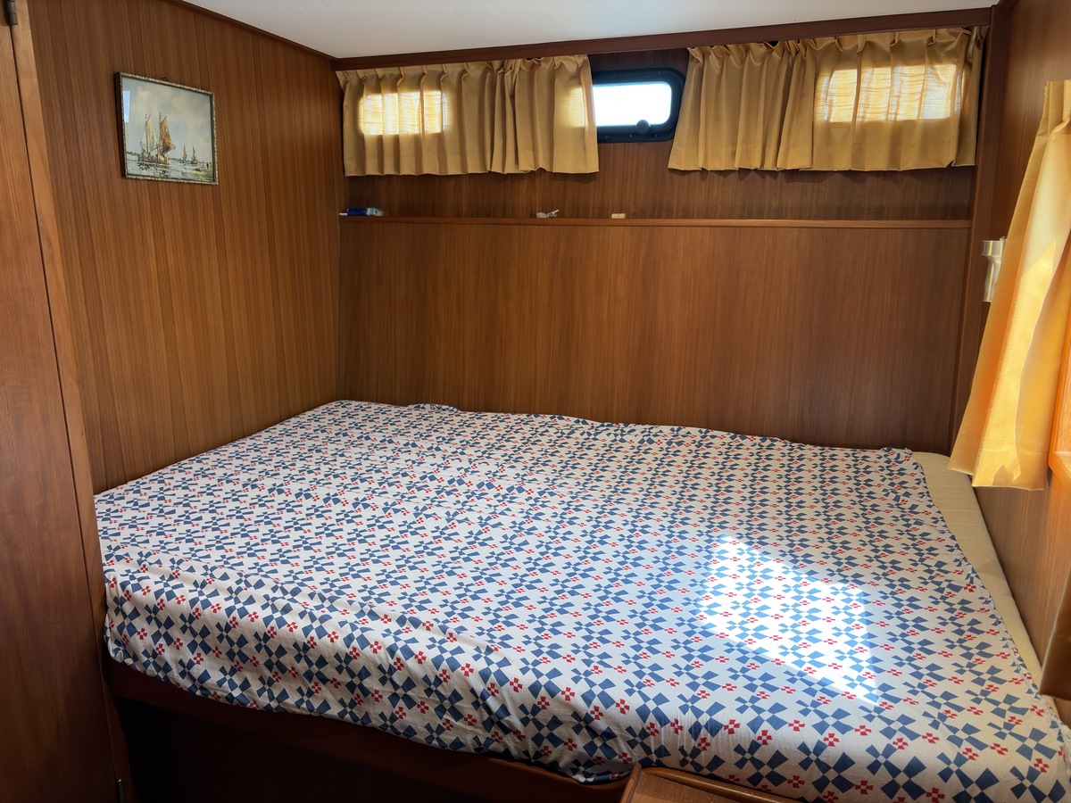 foto: 13 Jacabo 10.25 SL