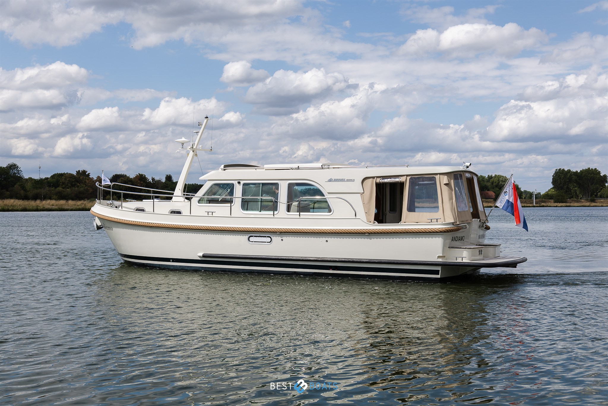 foto: 15 Linssen Grand Sturdy 35.0 Sedan