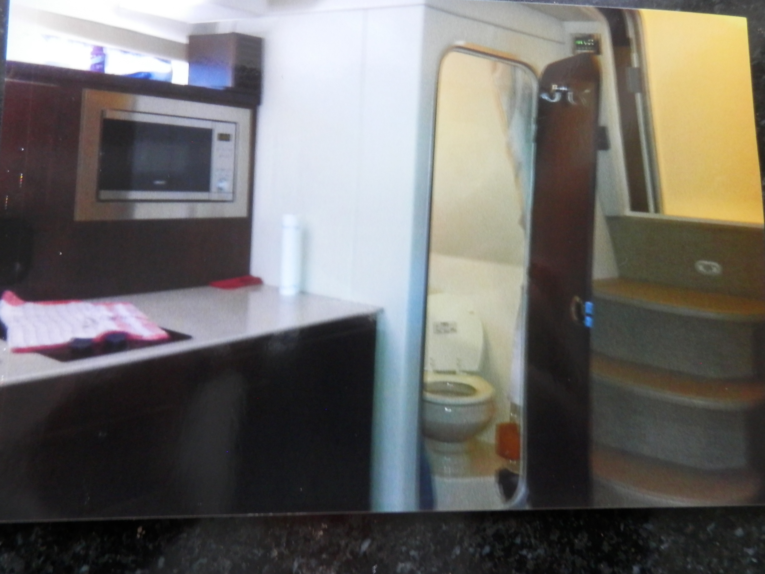 foto: 7 Bayliner 325 SB