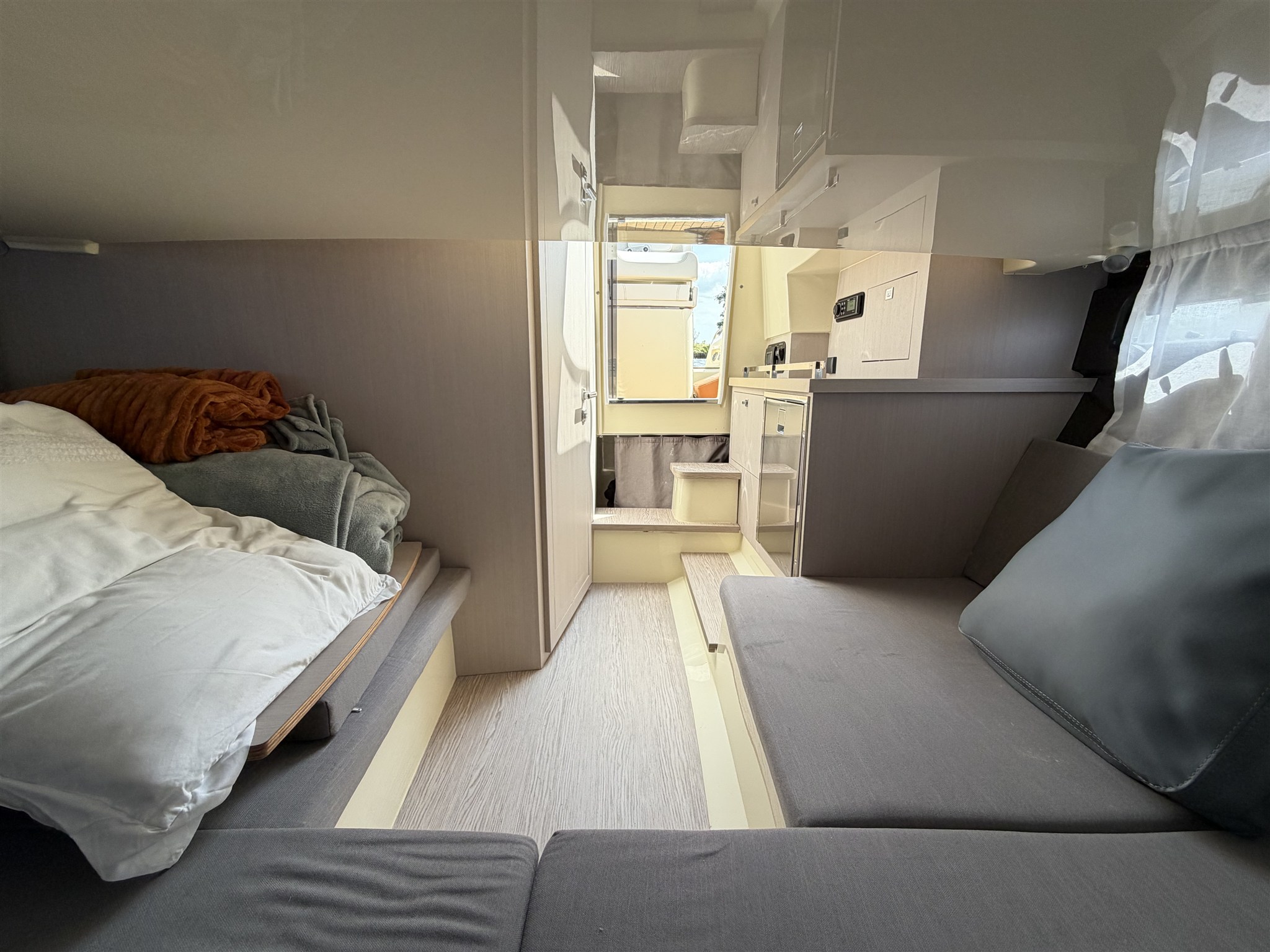 foto: 21 Invictus GT 280