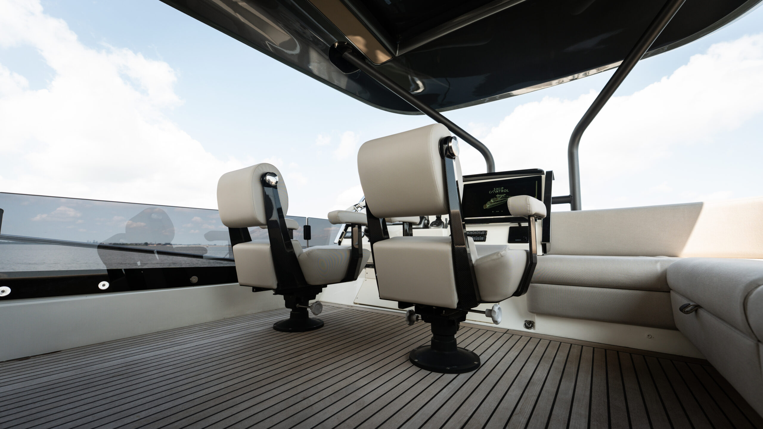 foto: 68 Prestige X70