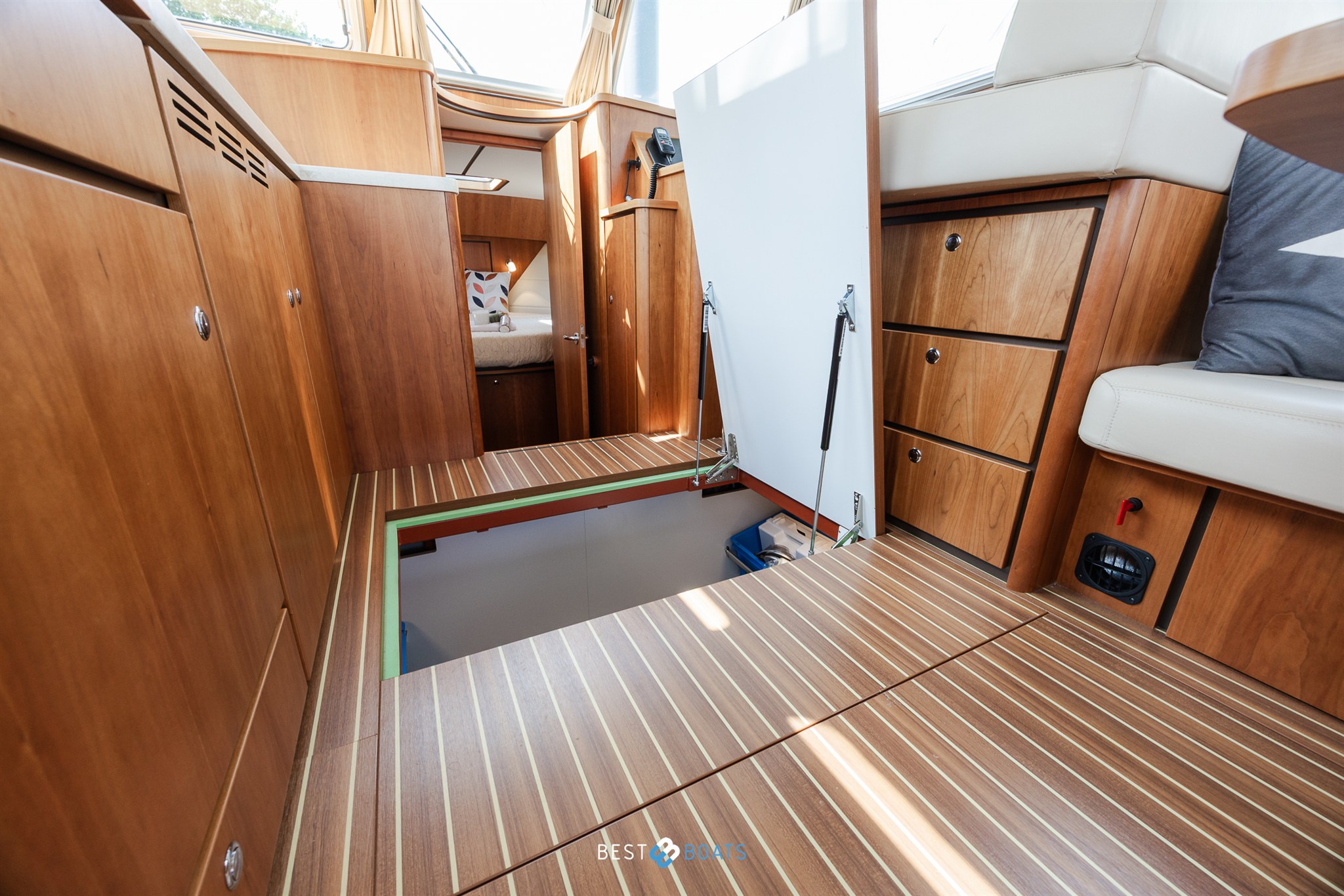 foto: 16 Linssen Grand Sturdy 35.0 Sedan