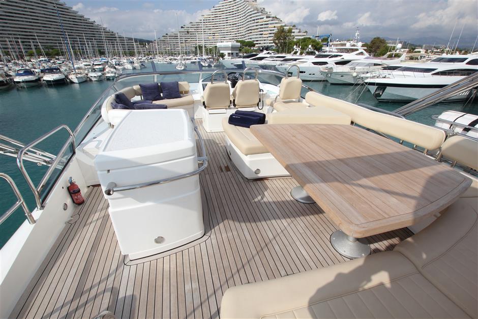 foto: 12 Fairline 78