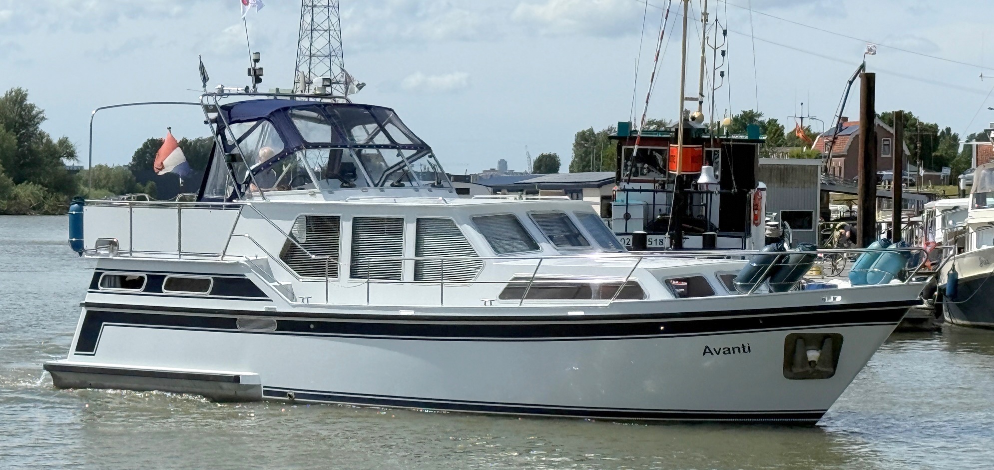 foto: 13 Smelne Smelne 11.40 AK Cabrio