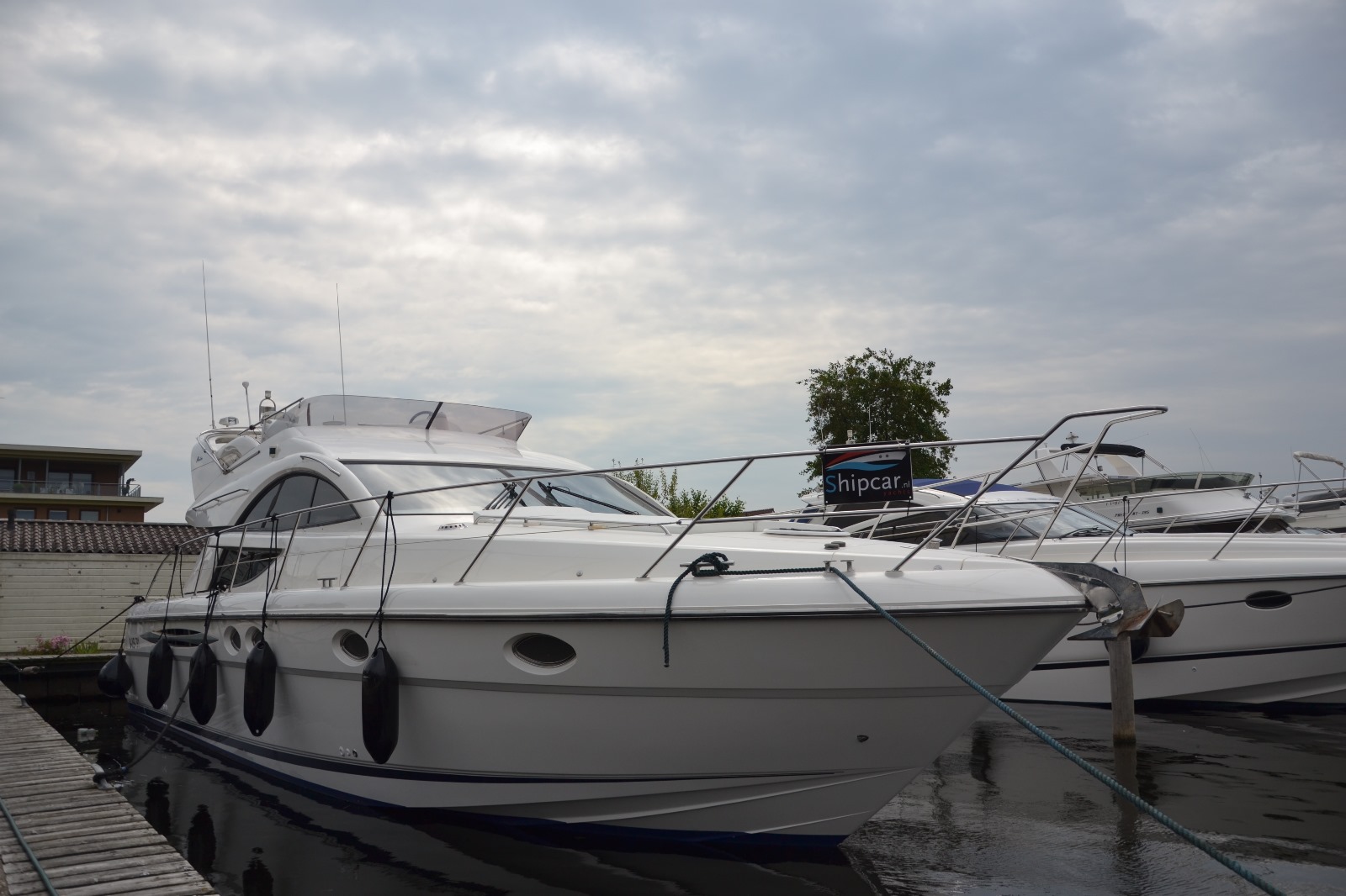 foto: 14 Fairline Phantom 46