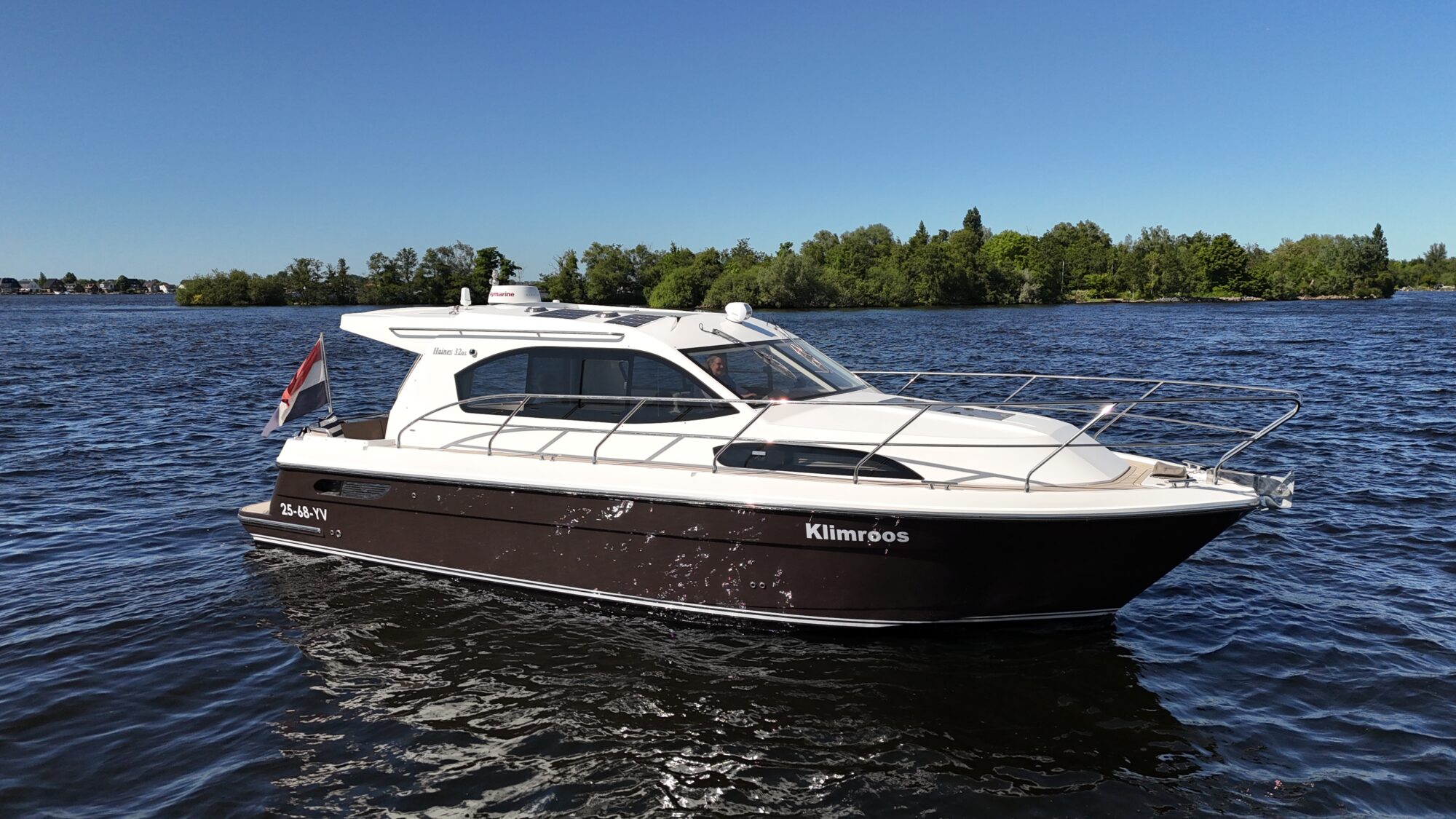 foto: 23 Haines Haines 32 Offshore