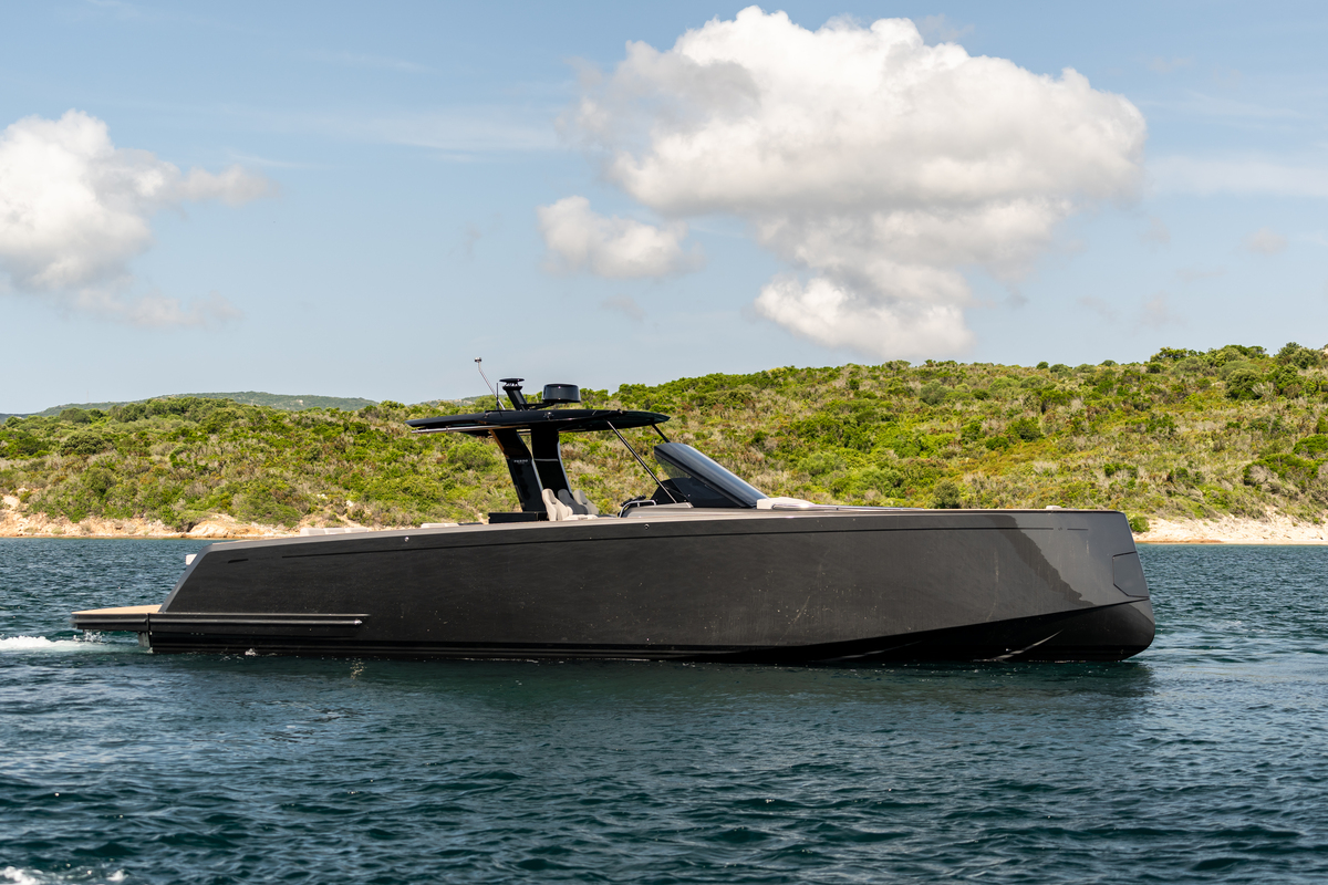 PARDO YACHTS 43  ON STOCK
