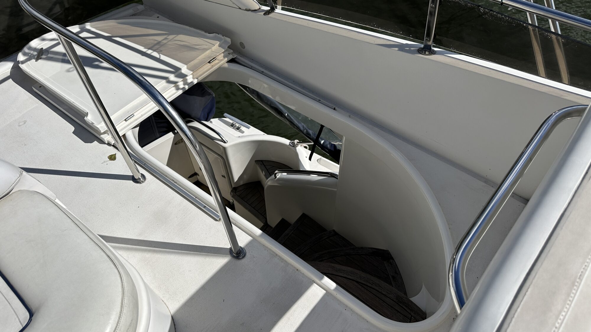foto: 25 Fairline Fairline Phantom 40 Flybridge