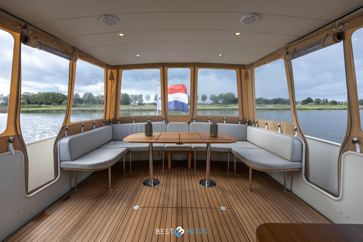 foto: 19 Linssen Grand Sturdy 40.0 Sedan