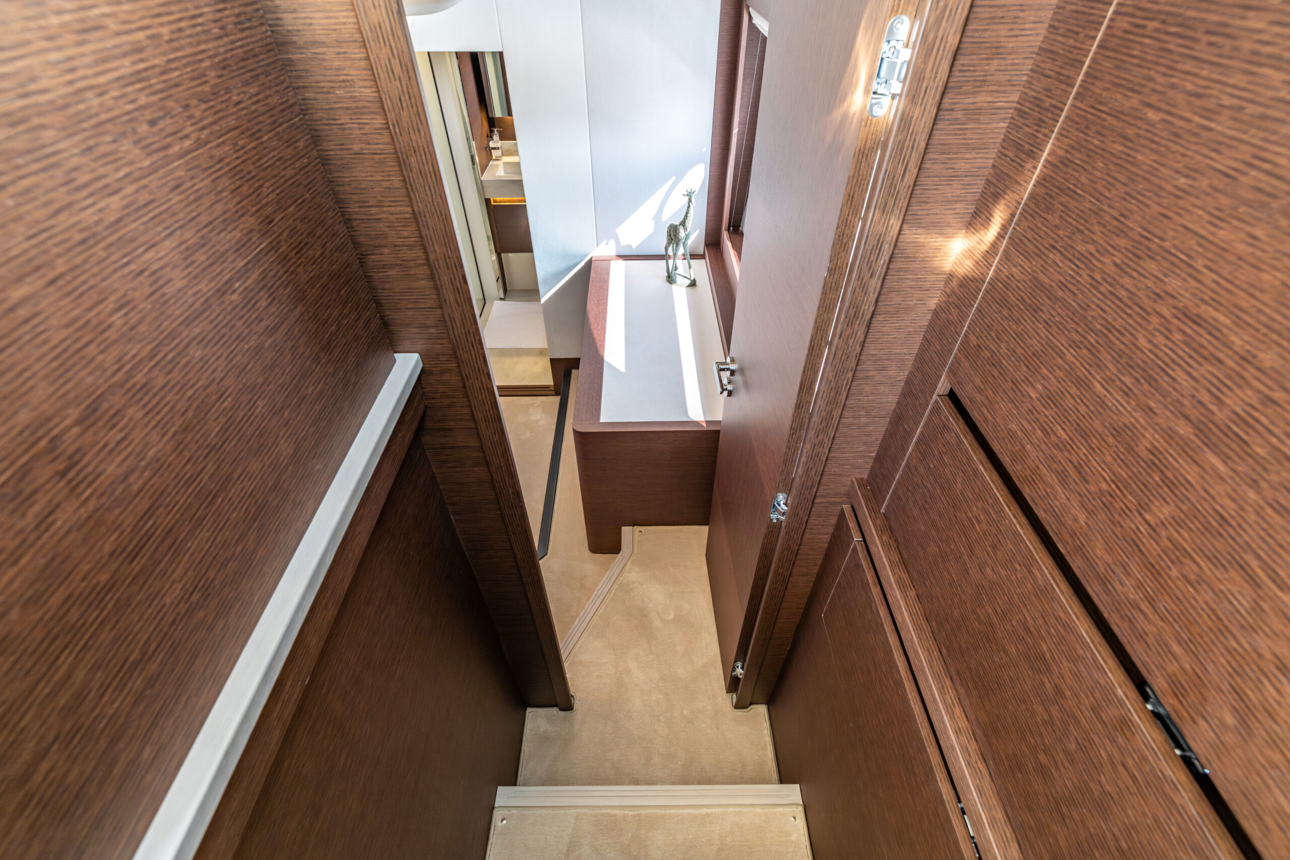 foto: 38 Prestige 590