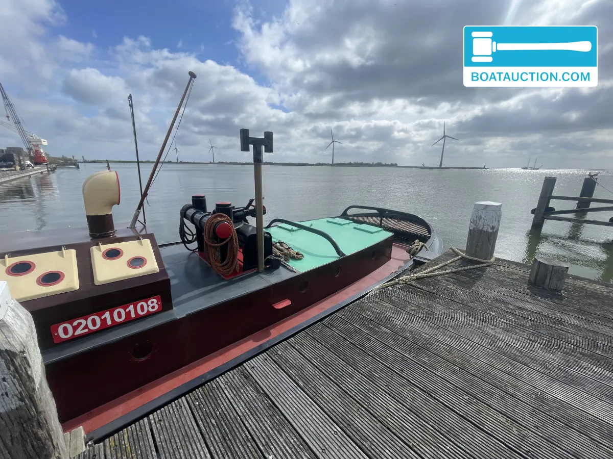 foto: 18 Sleepboot 2200