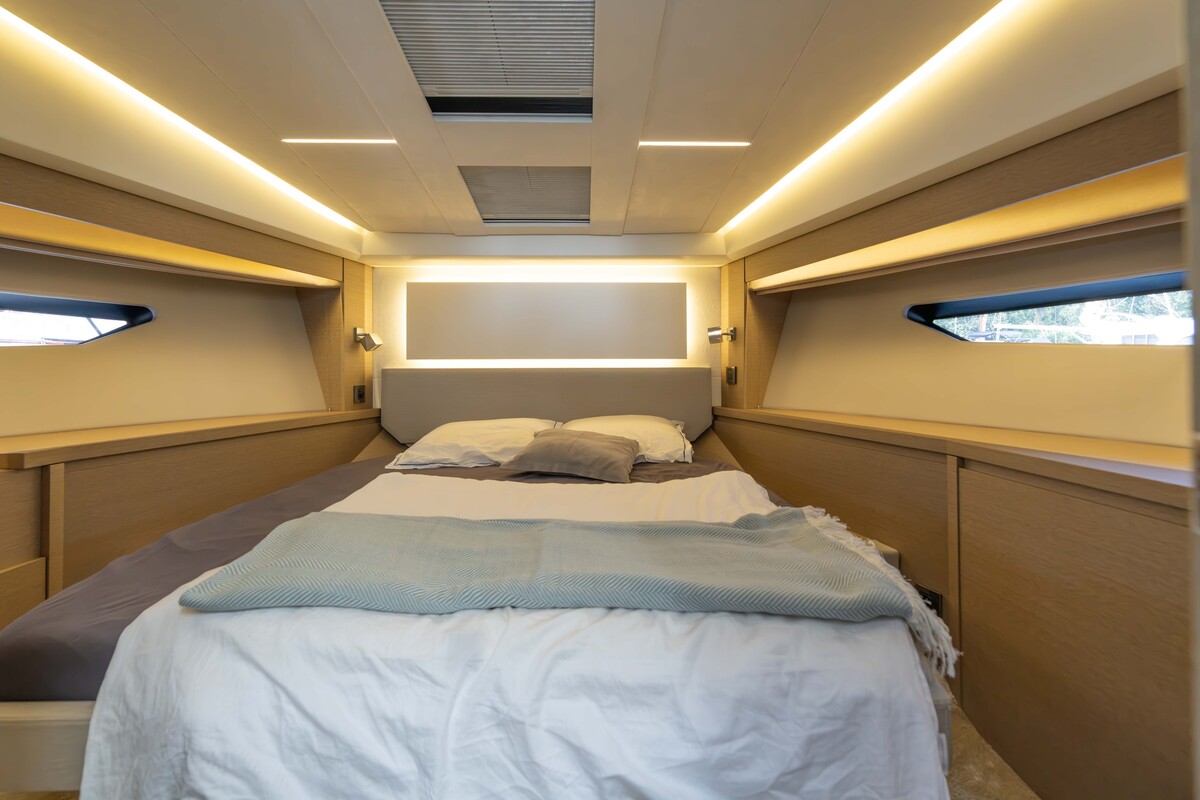 foto: 11 Jeanneau  Prestige 520 Fly
