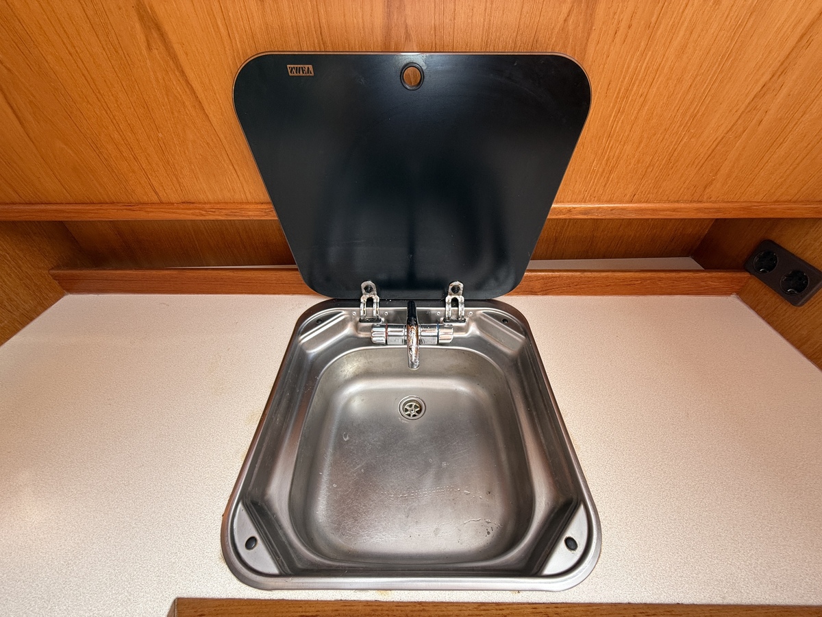 foto: 32 Exellent 1000 Hybride Patrol