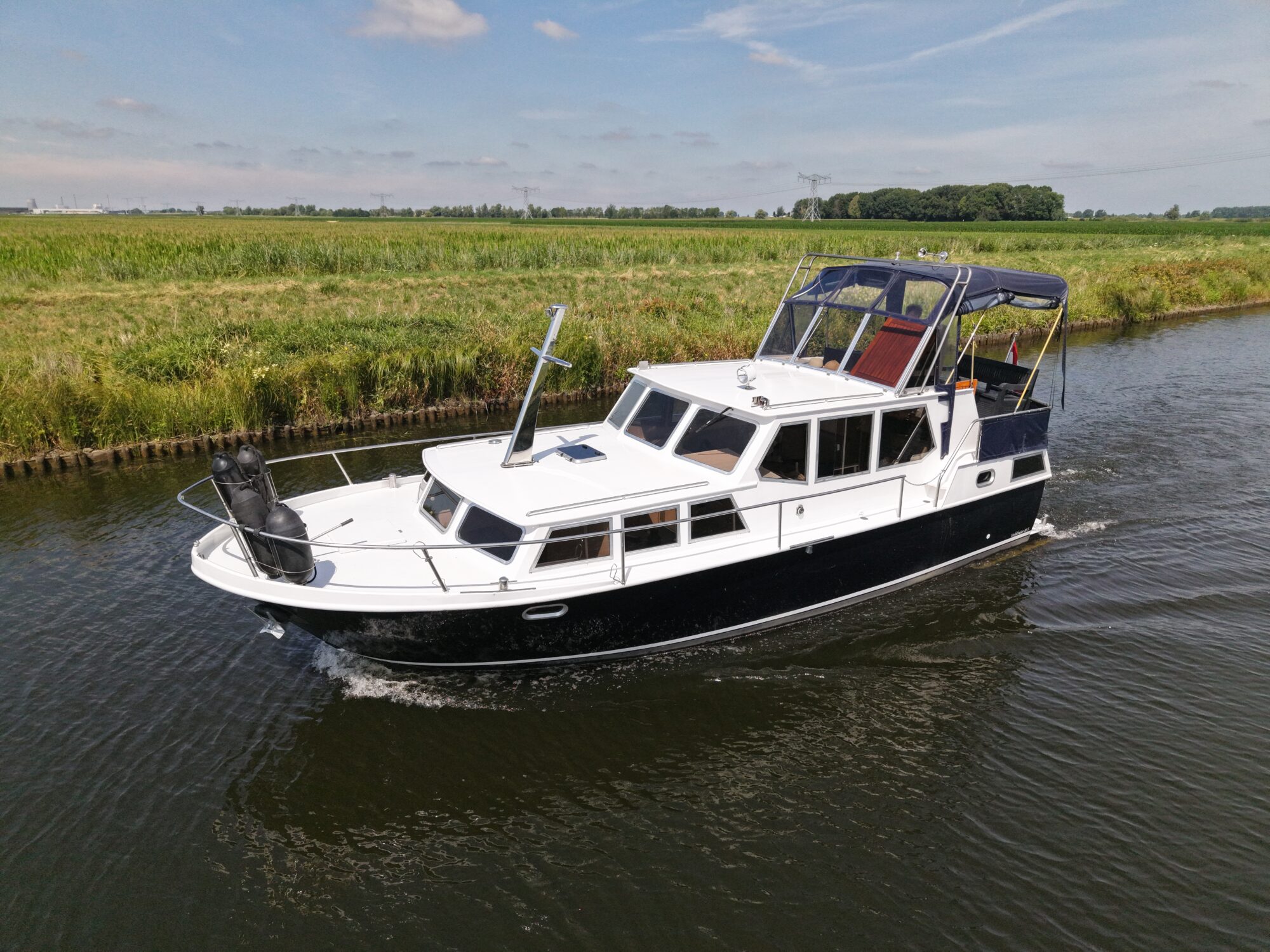 foto: 33 Vechtkruiser Vechtkruiser 10.50 AK Cabrio