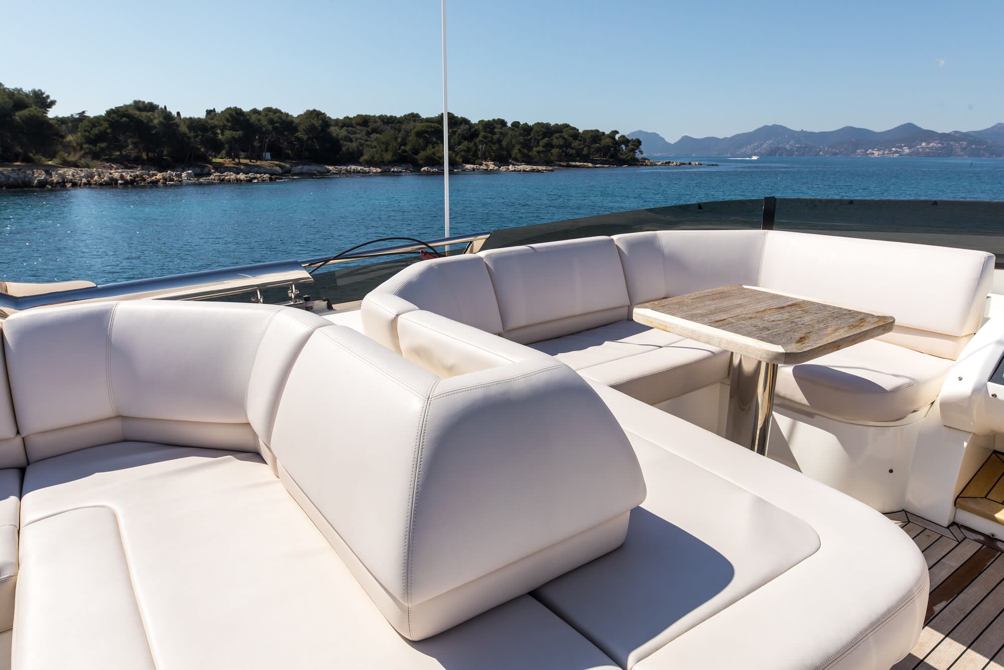 foto: 47 Princess 85