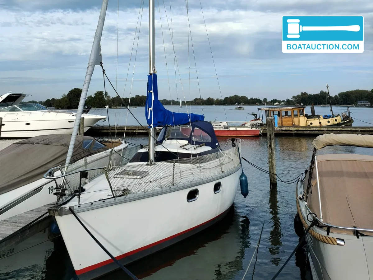 hoofdfoto: 1 Jeanneau Fantasia 27