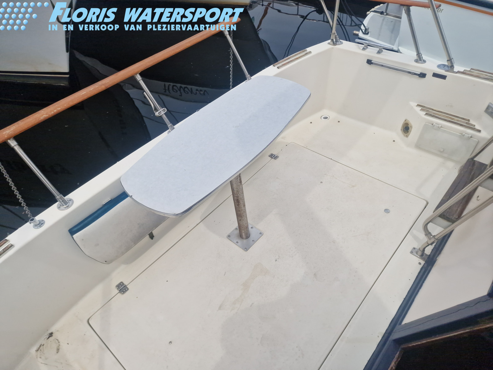 foto: 12 Bayliner  2858