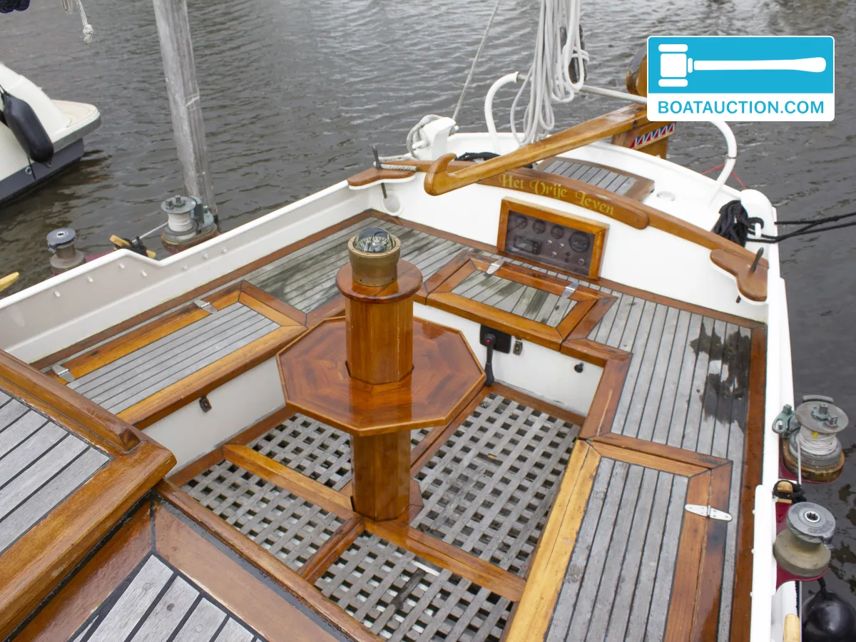 foto: 11 Zeeschouw Platbodem
