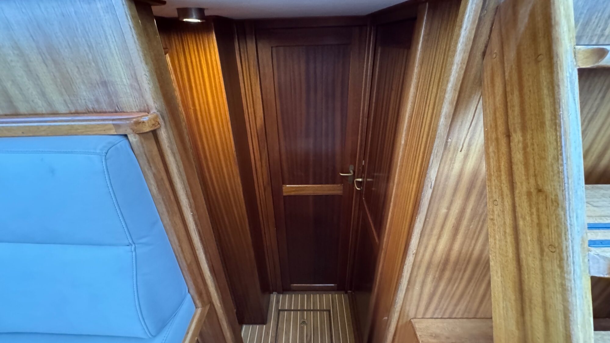 foto: 9 Vri-Jon Vri-Jon 37 AK Cabrio