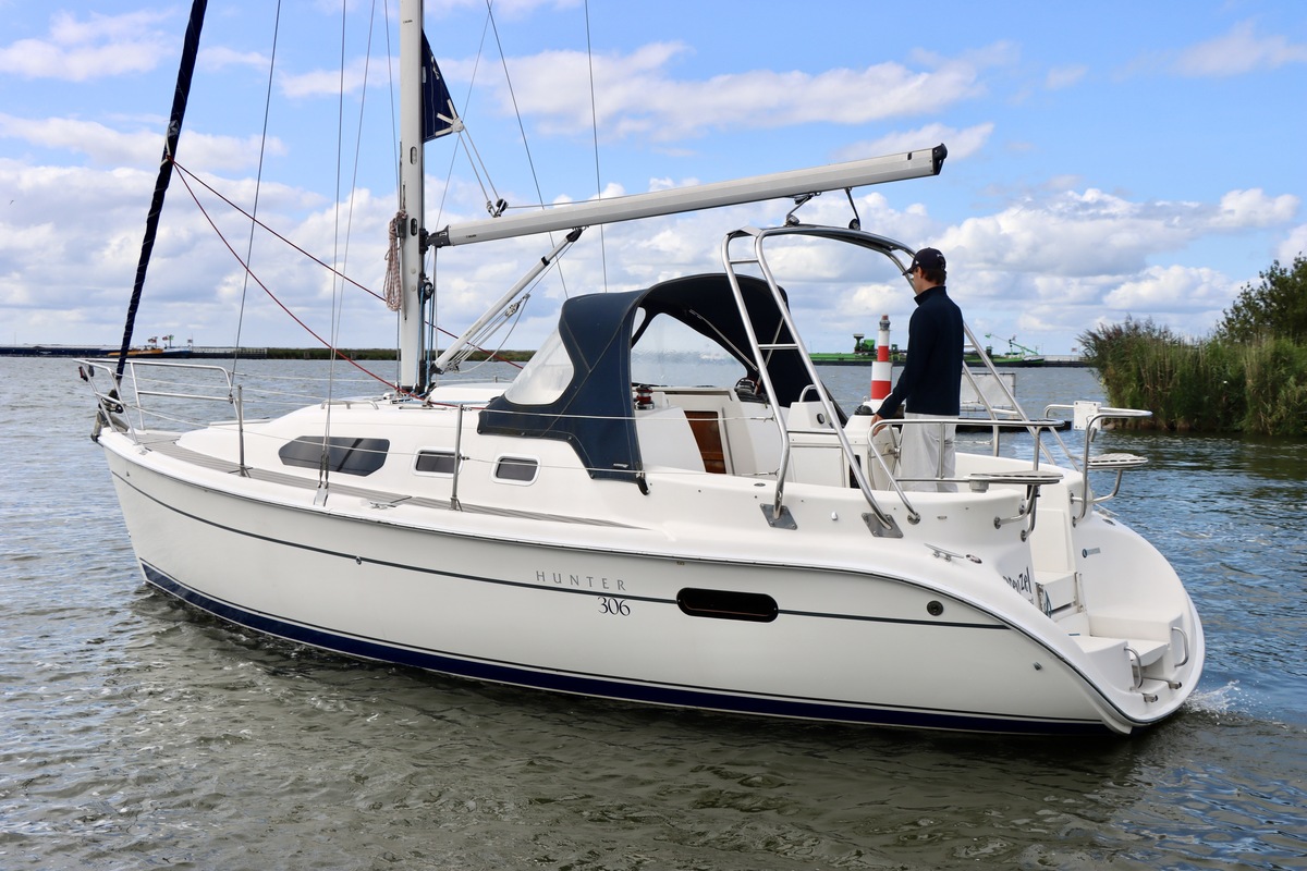 foto: 17 Hunter 306