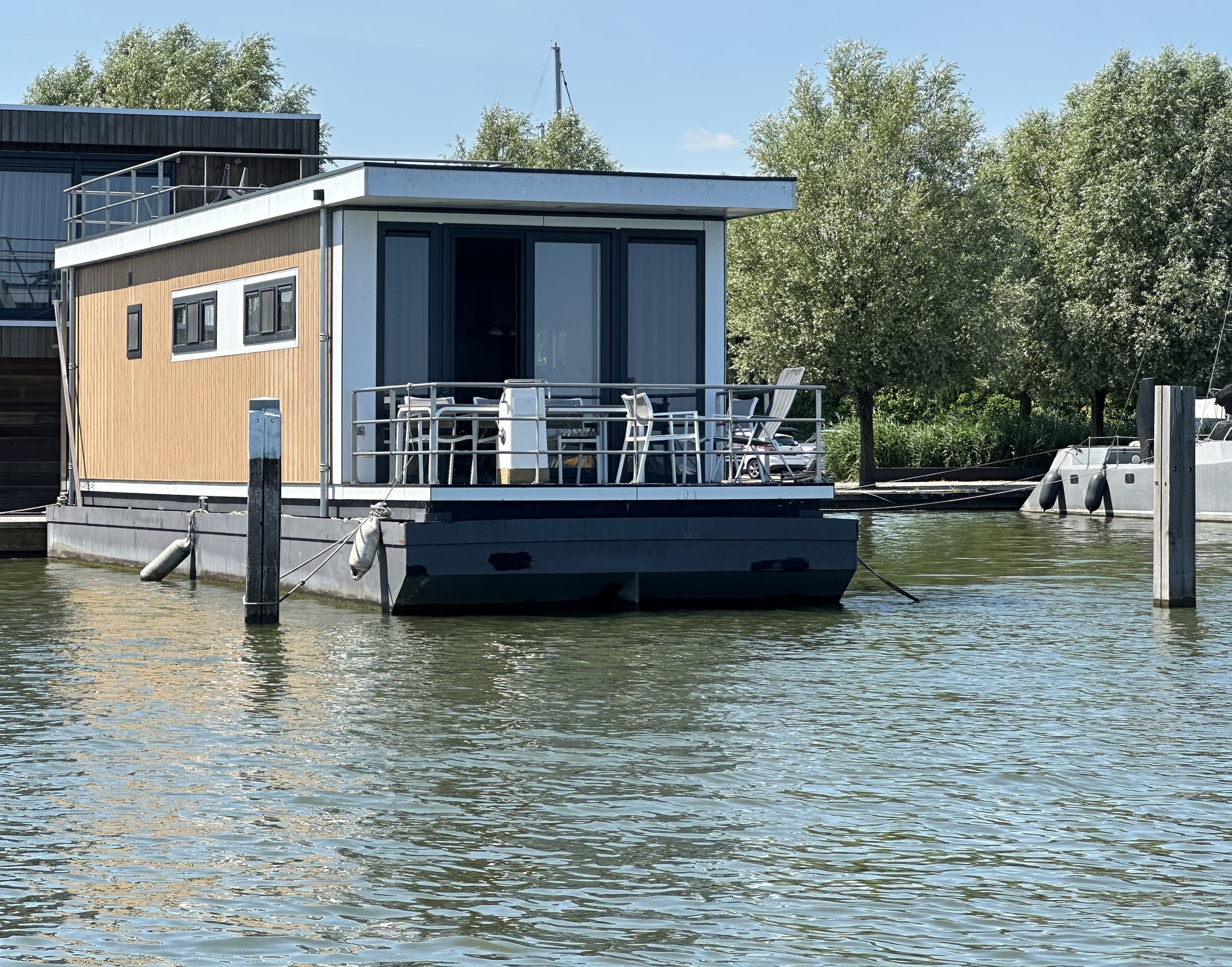 foto: 17 Vamos 46 Houseboat Charter