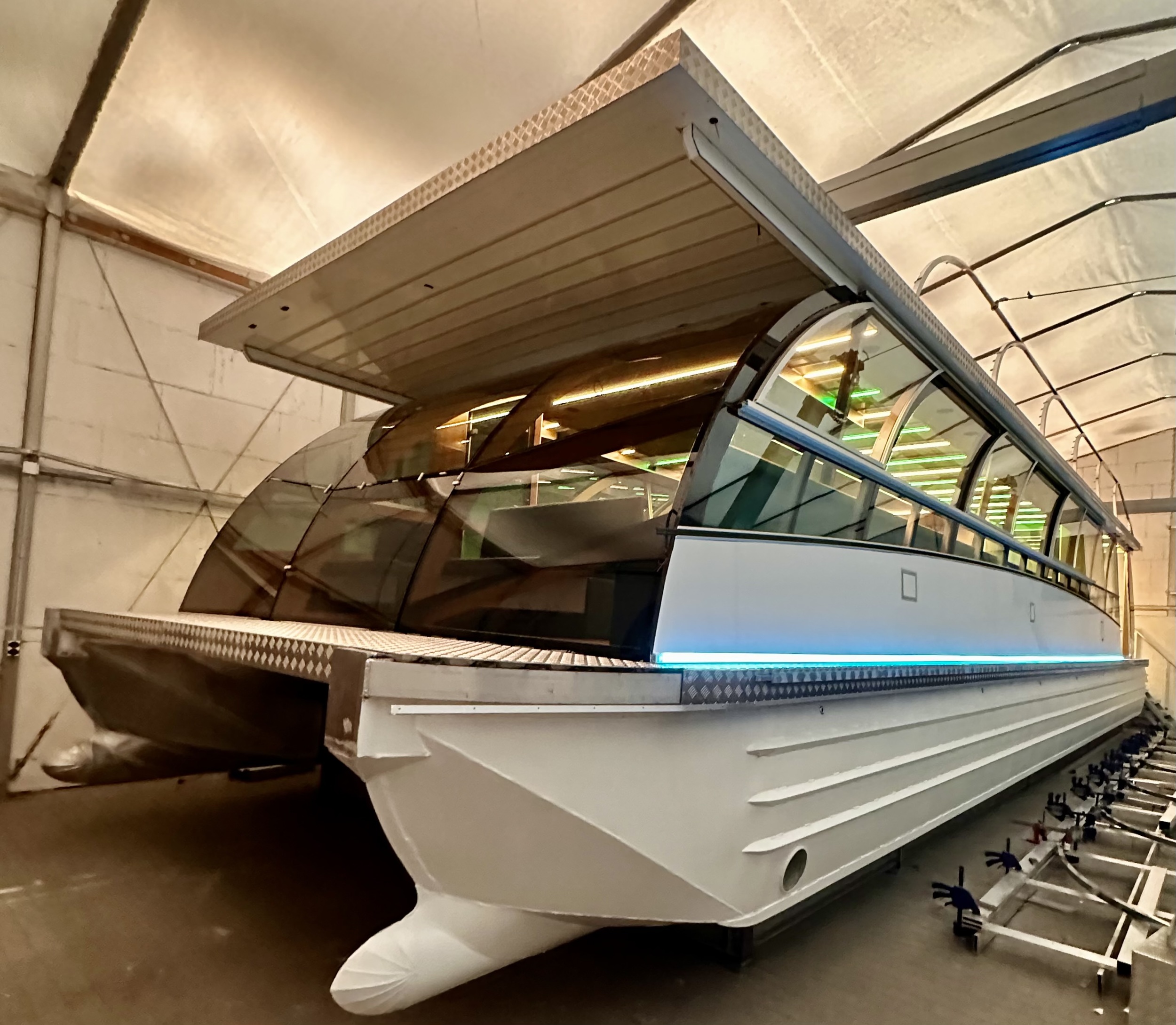 foto: 12 Holiday Boat Sundeck 57 Passenger Catamaran