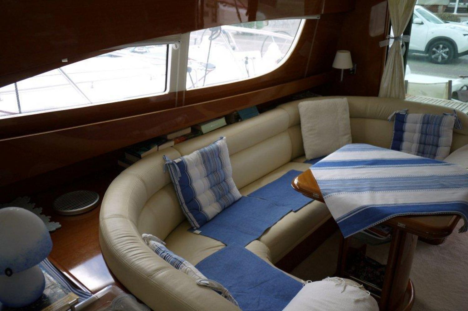 foto: 5 Prestige  46 Fly