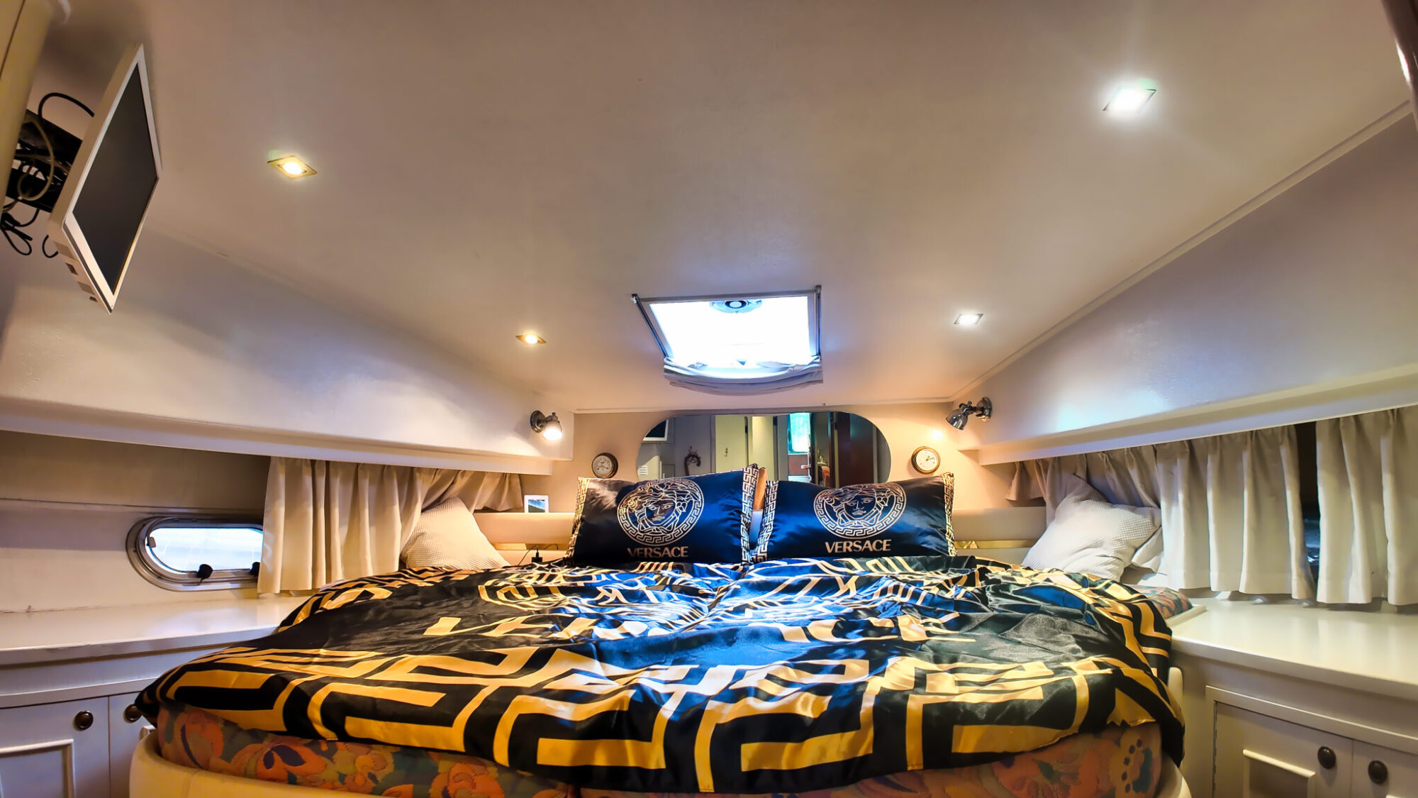 foto: 26 Neptunus Neptunus 138 / 46 Flybridge Sedan