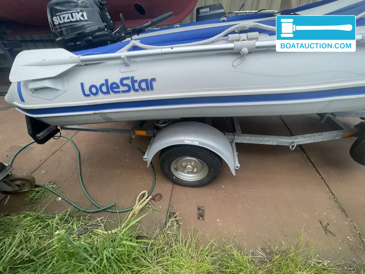foto: 12 Lodestar 330