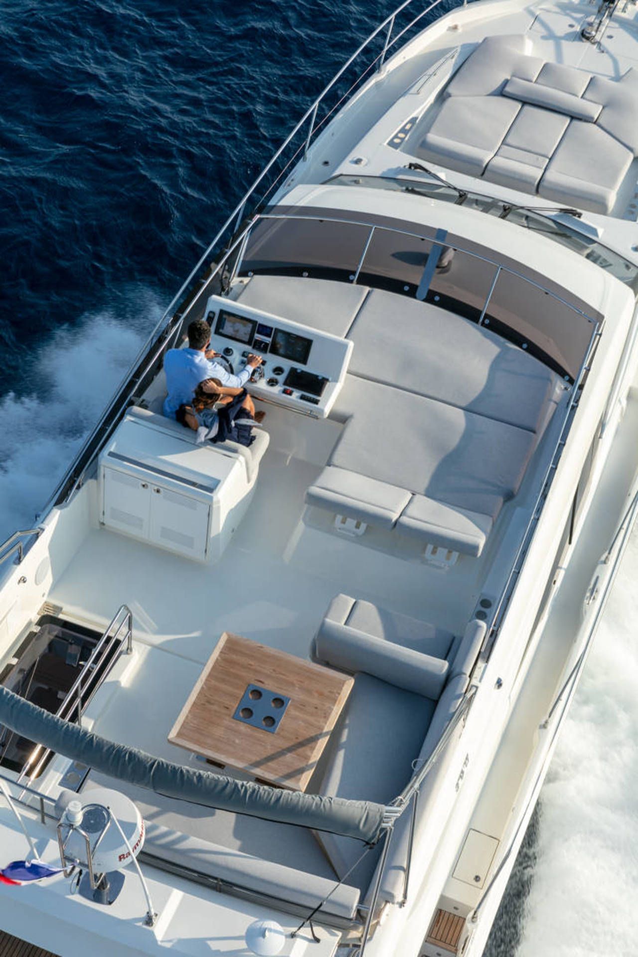 foto: 30 Prestige 590 flybridge #129