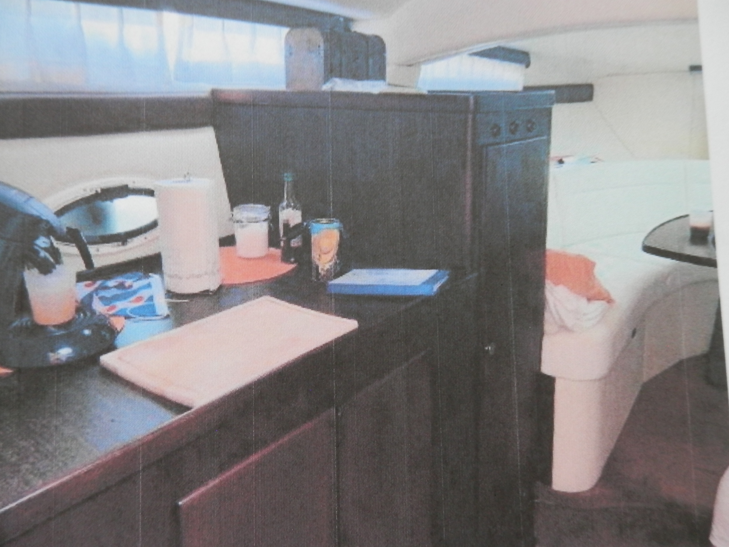 foto: 8 Bayliner 325 SB