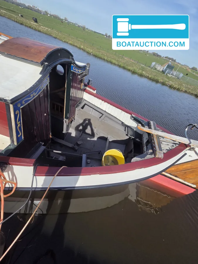 foto: 8 Schokker 945
