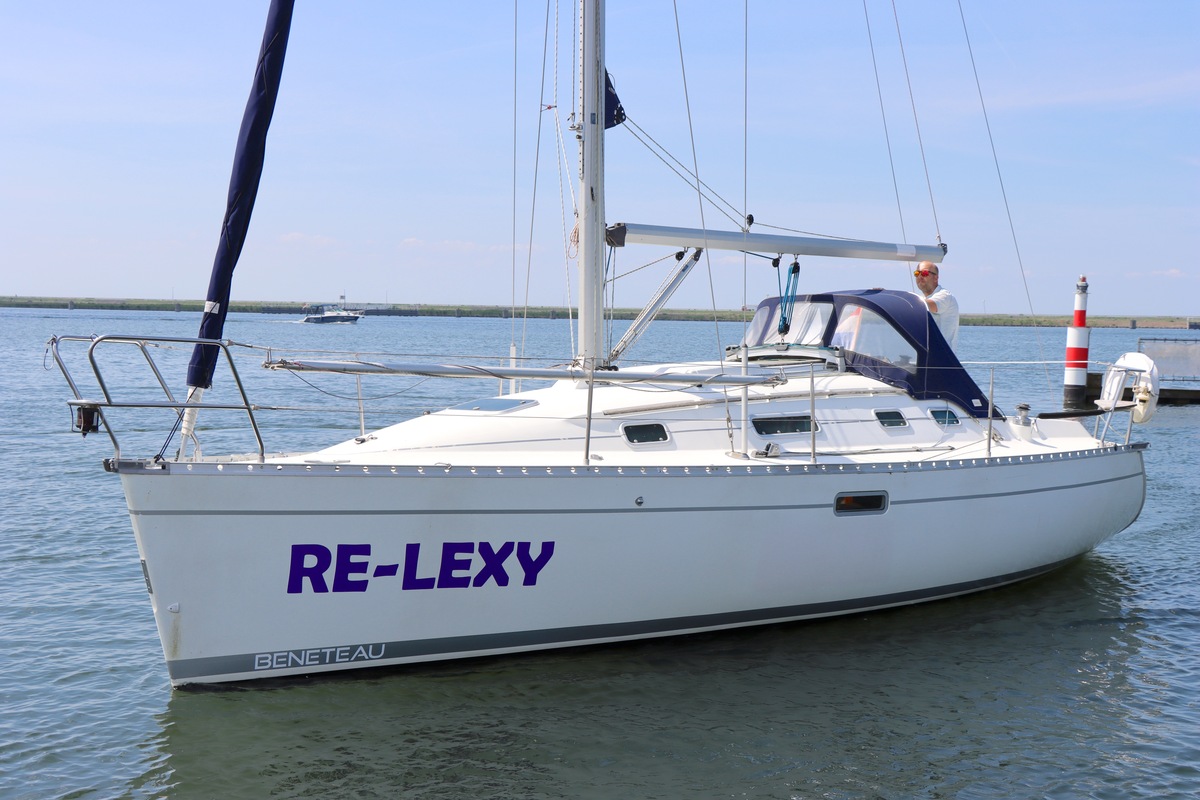 foto: 17 Beneteau Oceanis 300