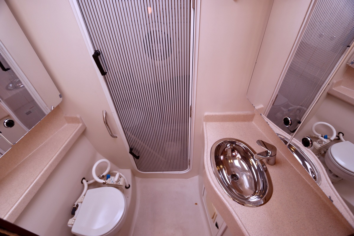 foto: 18 Catalina 470