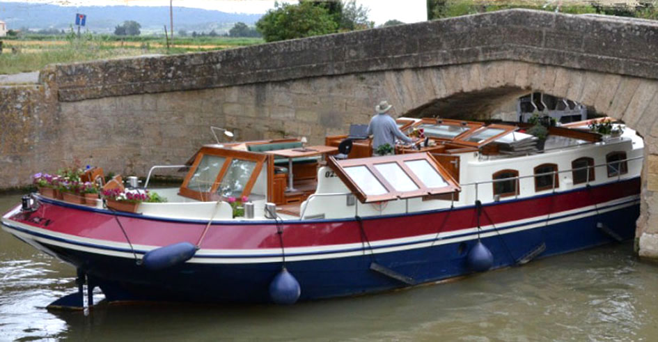 foto: 24 Luxe Motor Cruise 19.75