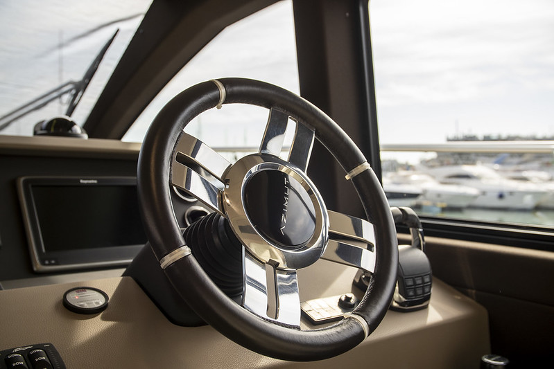 foto: 14 Azimut 50 Fly